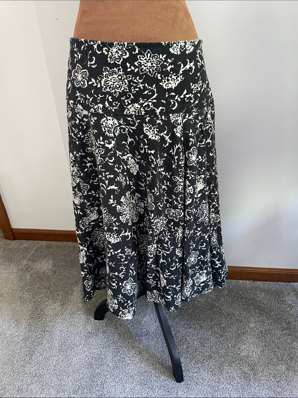 GAP Navy and White Floral A-Line Midi Linen Skirt